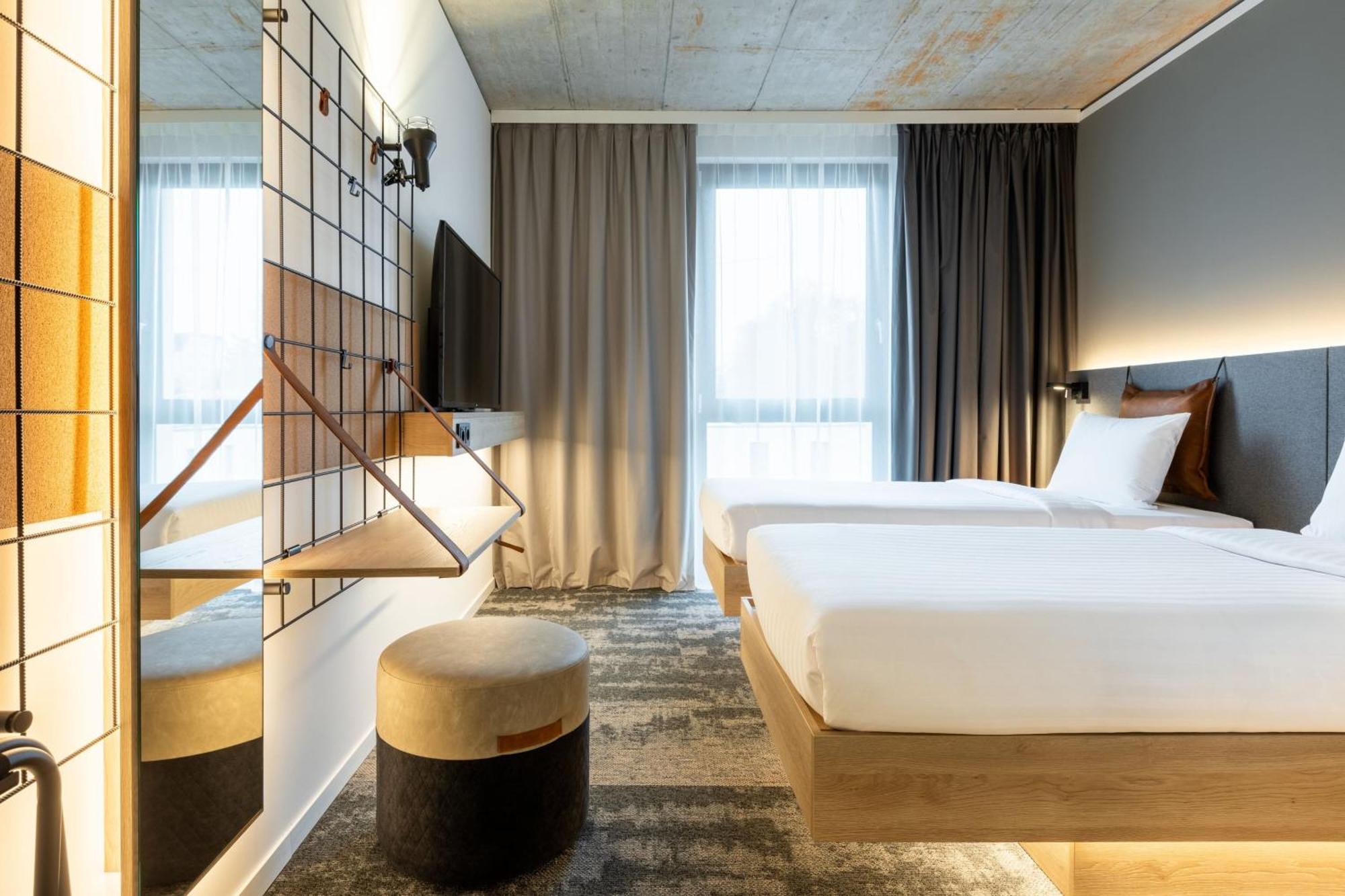 Moxy Outletcity Metzingen ميتسنغن المظهر الخارجي الصورة